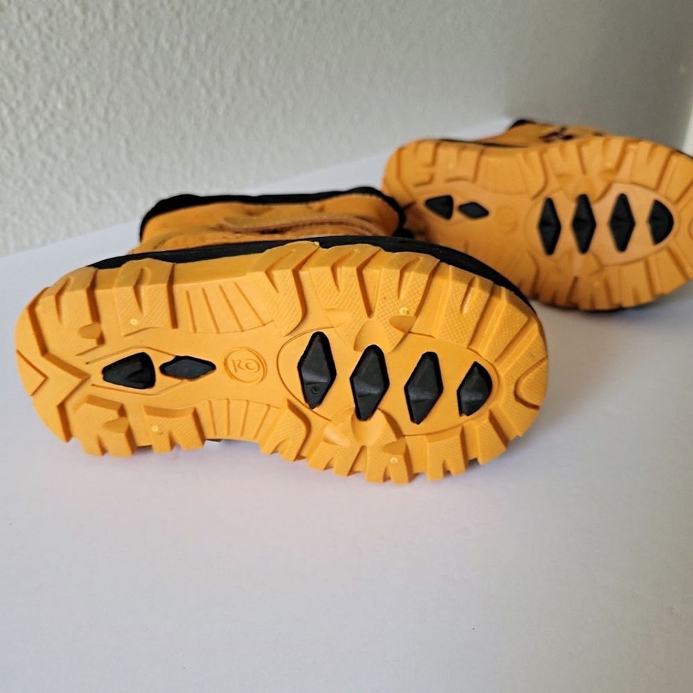 Cat and Jack  Kids Winter Fox Thermolite Boots - Picture 9 of 10